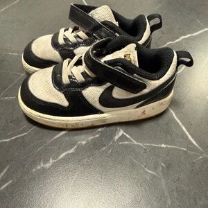 Nike Kids Black and Gray Sneakers